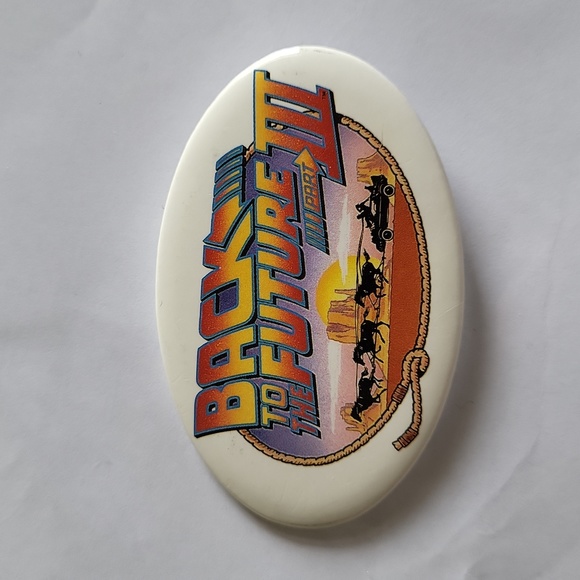 Lot of 1990's Movie Buttons/Badges - Picture 4 of 9